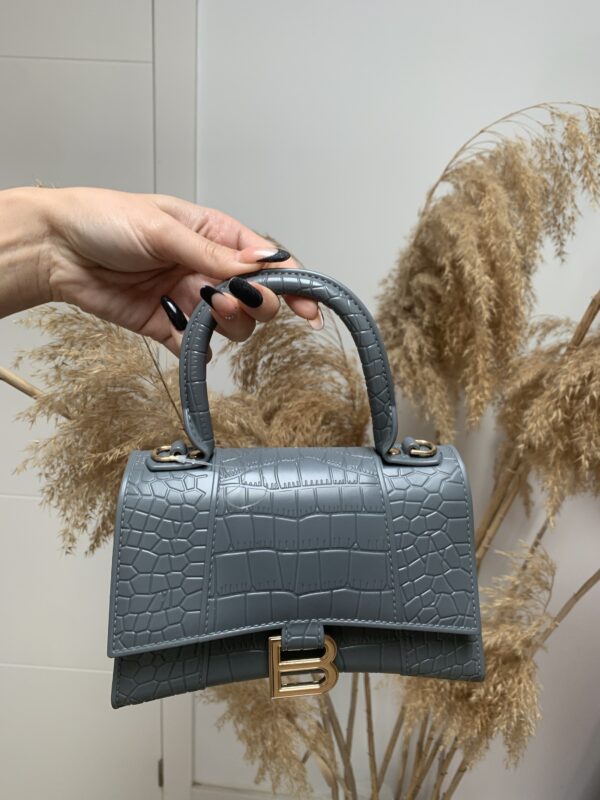 Bolso B