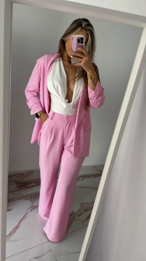 Traje pink