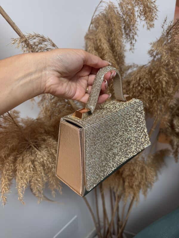 Cartera dorada